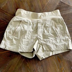 Athleta Trekkie North short.